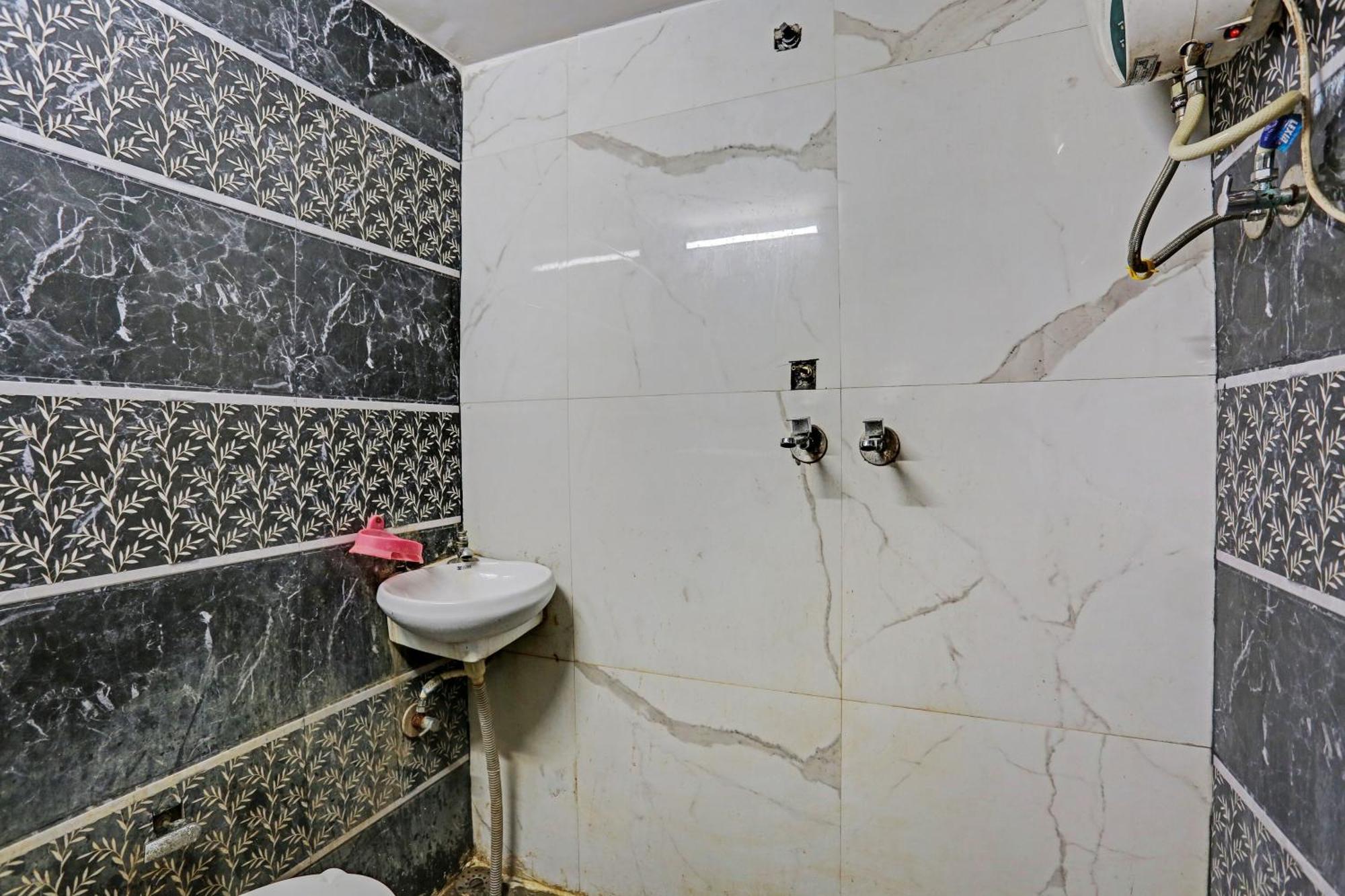 Hotel O Saffron Night Stay Amritsar Exterior foto